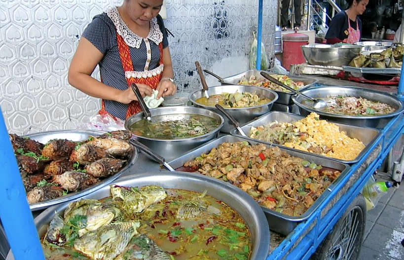 Street food Rama IV with Bangkok Food by Authentic Food Quest