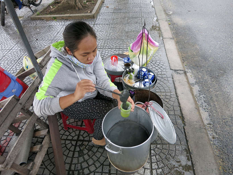Xi Ma steet Vendor in Hoi An black Vietnamese Dessert by AuthenticFoodQuest
