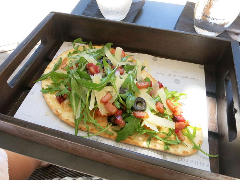 Flat bread Upper Deck restaurants in shangri la bgc by Authentic Food Quest
