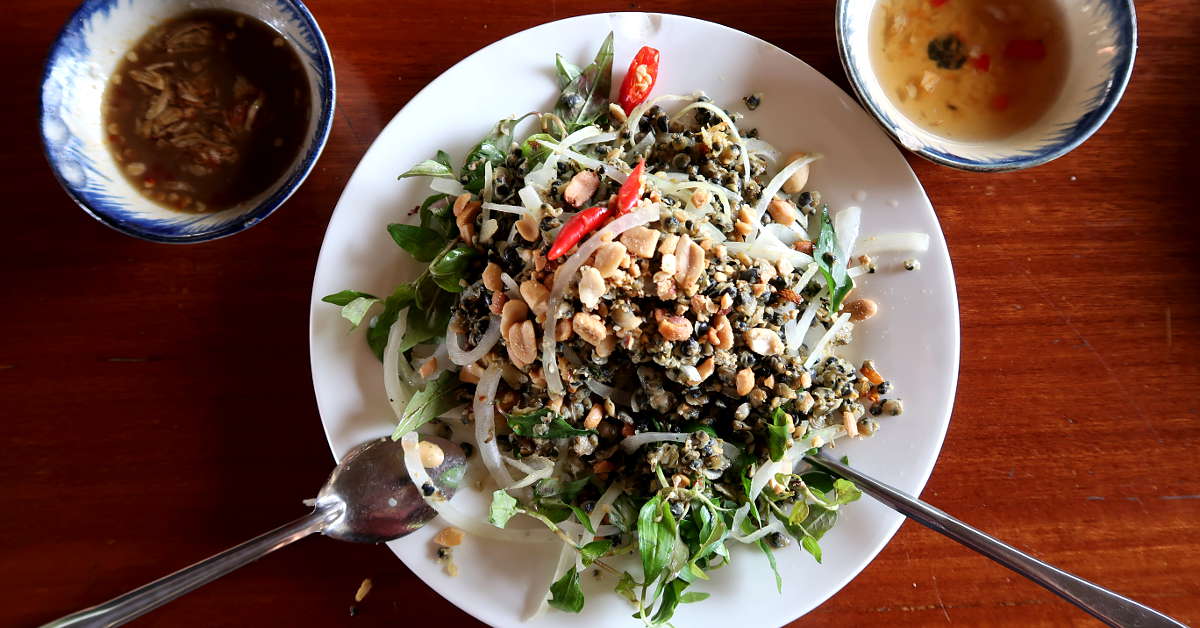 Guide To The Best Food in Hoi An and Authentic Restaurants