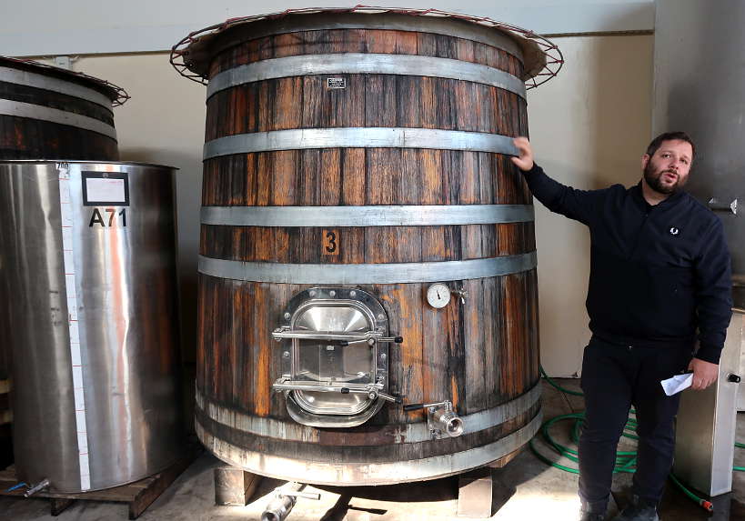 Afshin Molavi at Manousakis Winery by Authentic Food Quest