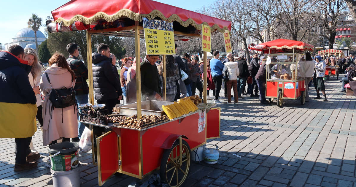 Istanbul Street Food Guide: 20 Tastiest Street Foods To Eat in Turkey