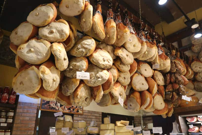 Prosciutto_BestFoodTourInBologna_AuthenticFoodQuest