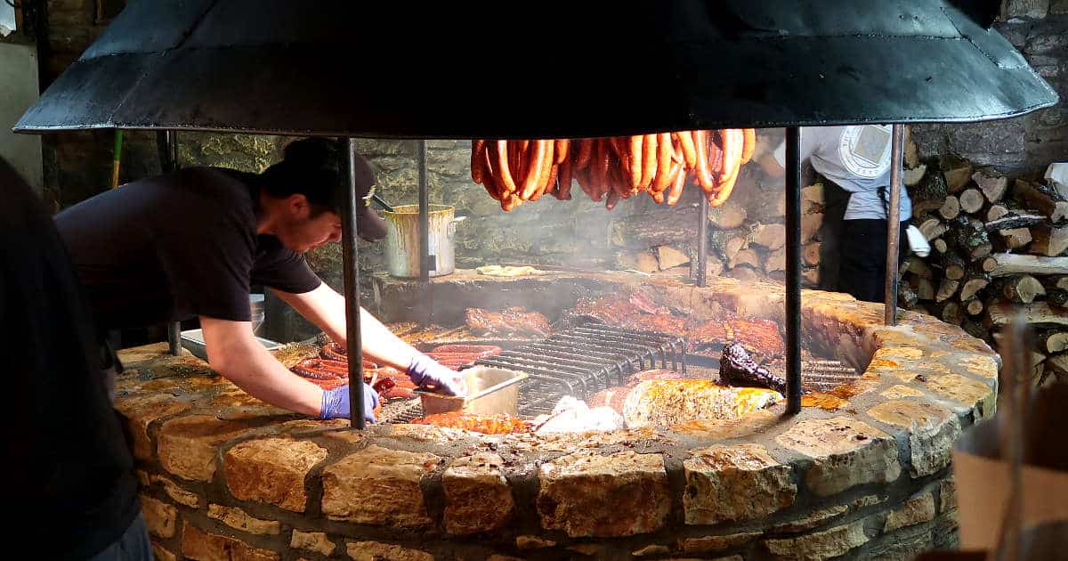 12+ Best BBQ In Austin Texas To Taste The Smoky Goodness