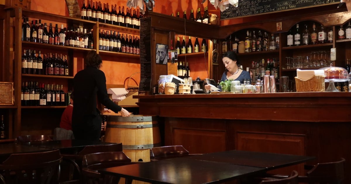 Guide To Wine Tasting in Rome: 7 Wine Bars And Tasting Experiences