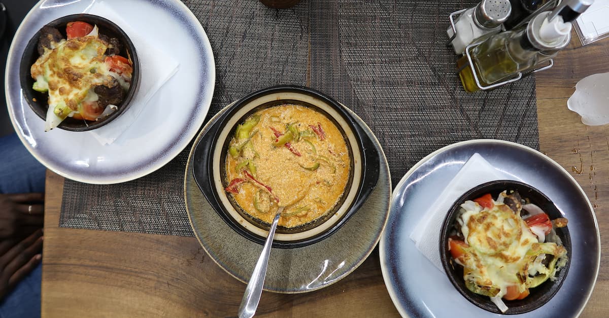10 Steps to Savor Authentic Food Experiences While Traveling