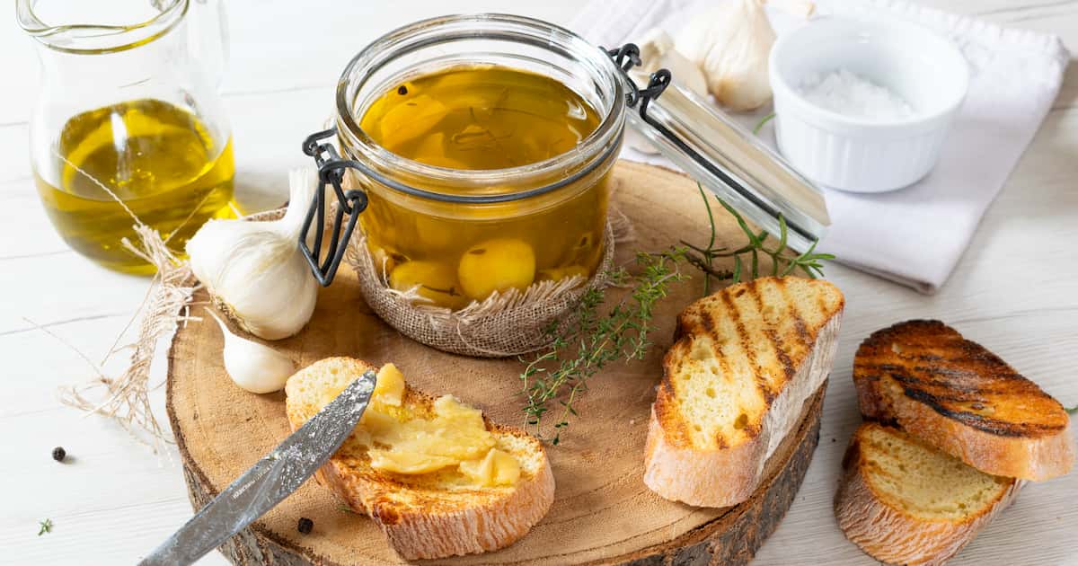 Easy Garlic Confit Recipe